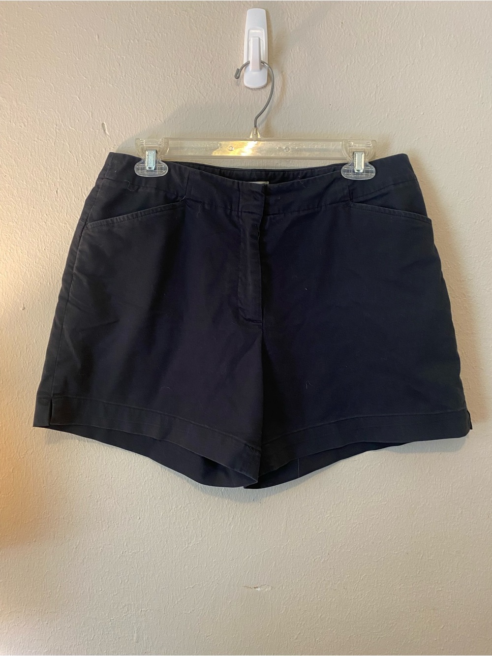 Women’s Nike Gold Shorts SzM Black 3” inseam